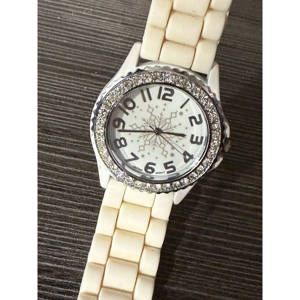 Geneva Platinum Snowflake Watch Women Christmas Silicone Band- New Battery